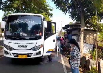 Panik! Bus Pariwisata Pengangkut Rombongan Anak-anak Meledak, Diduga Air Radiator Kering