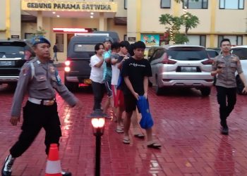Ditangkap Polisi, 5 Pelaku Tawuran Bersajam Terancam 10 Tahun Penjara