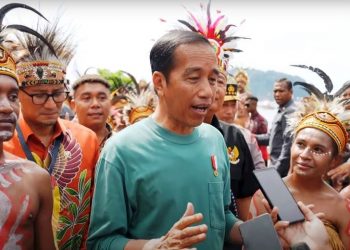 Presiden Jokowi Resmikan Papua Street Carnival Kolaborasi Kemenparekraf dan PYCH
