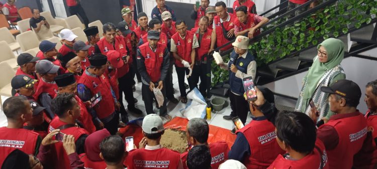 Polbangtan Kementan Edukasi Masyarakat Majalengka Pemupukan Berimbang