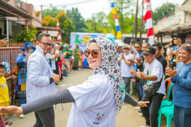 Bima Arya dan Yane Ardian ‘Mejeng’ di Menteng