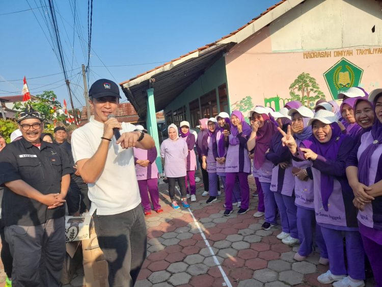 Sehat dan Bugar, Dedie Rachim Menyapa Warga dan Bergerak Bersama Komunitas Senam