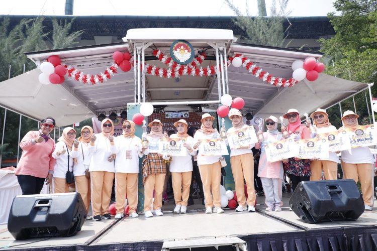 Lomba Gerak Jalan Sehat Meriahkan HUT ke-24 DWP Kabupaten Bogor