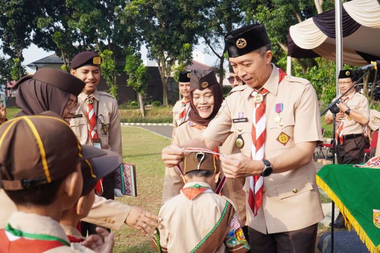 Dedie Rachim Kukuhkan 484 Anggota Pramuka Garuda 