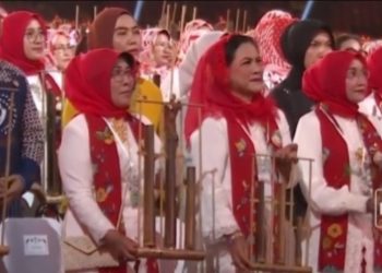 Wow Keren! Rekor Gelaran 15 Ribu Angklung, Lantunkan Wind of Change