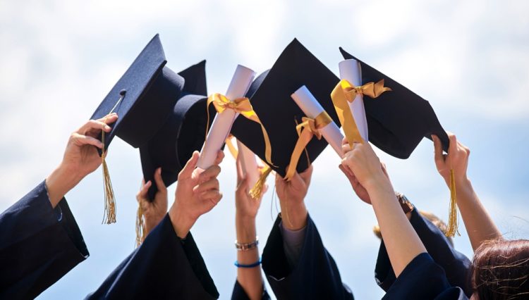 Unik! Bikin Pesta Wisuda Berkesan dan Tak Akan Terlupakan