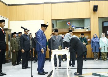 Iwan Bongkar Pasang Jabatan Eselon II 