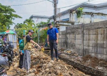 Bima Sidak Proyek Trotoar Nyi Raja Permas