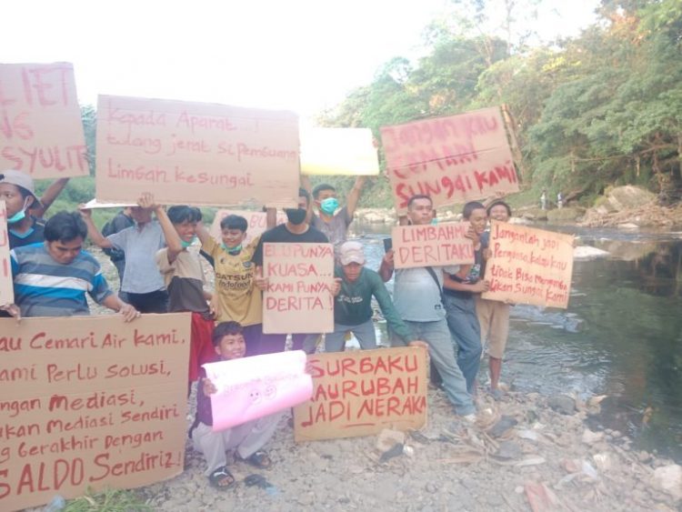 Warga Desak DLH Kabupaten Bogor Tindak Perusahaan Yang Mencemari Kali Cileungsi