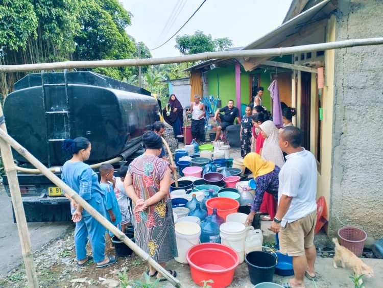 Warga Tamansari Dilanda Krisis Air Bersih  
