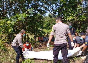 Innalilahi! Pria Tanpa Identitas Tewas  Gantung Diri 