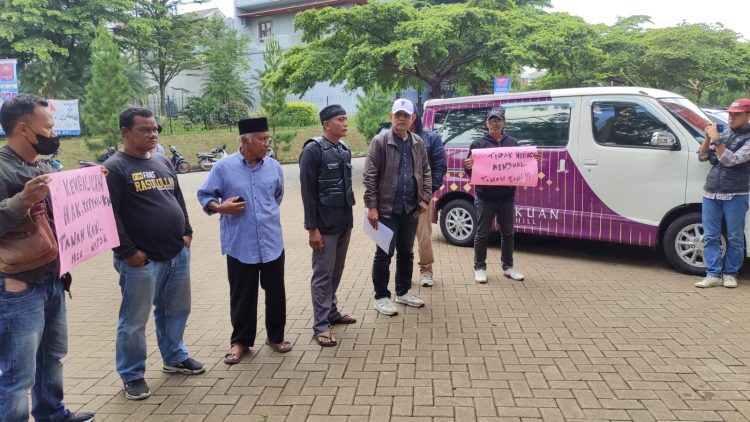 Polemik Lahan, Ahli Waris Ontrog Kantor Pemasaran Pakuan Hill