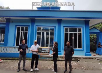 PPLI Berikan Jam Digital untuk Masjid An Naba PWI Kota Bogor