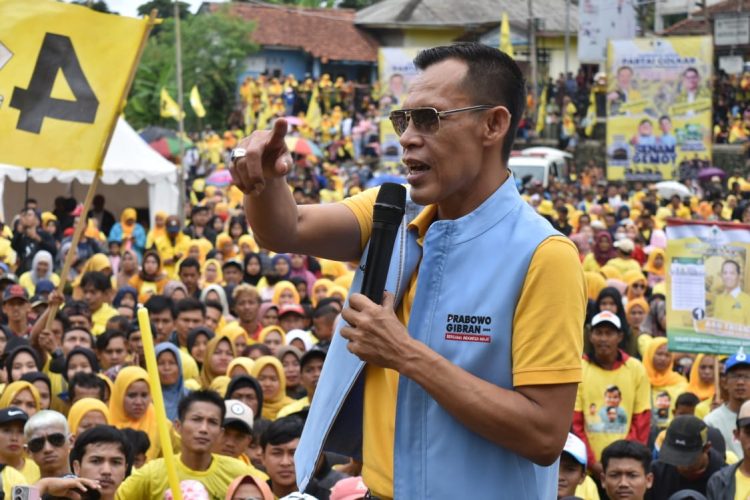 Kampanye Akbar Partai Golkar Diserbu Ribuan Warga