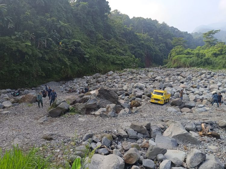Tim Gakkum KLHK Operasi Galian C di Kawasan Hutan Tamansari 
