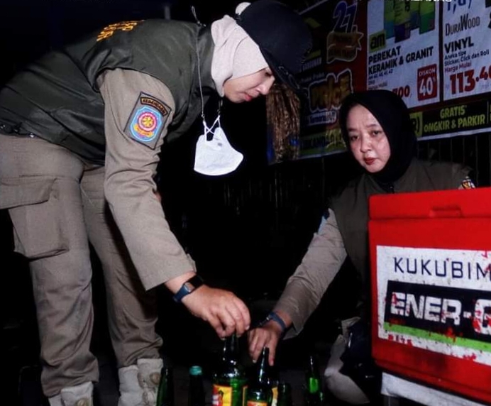 Razia Bulan Ramadhan, Satpol PP Sita Ratusan Botol Miras