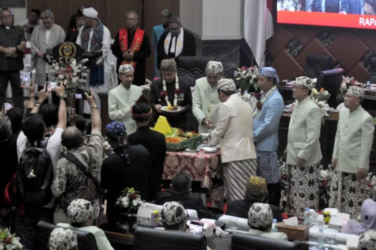 Keren! Rapat Paripurna Istimewa HJB ke-542 Tunjukan Budaya, Sejarah hingga Satwa