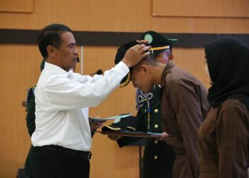 Mentan Amran Lepas Ribuan Mahasiswa Polbangtan, Kawal Program  Pertanian