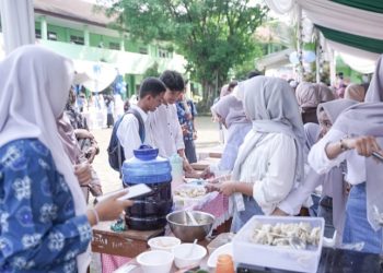 Cari Bakat Enterpreneur, Siswa MAN 2 Bogor Praktek P5RA Bertajuk “Icalan Day”