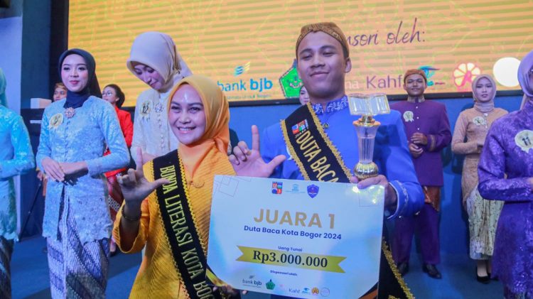 Tiga Duta Baca Kota Bogor Terpilih, Bunda Literasi Sematkan Selempang