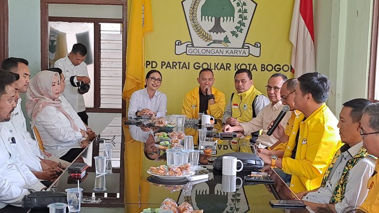 Rena Da Frina dan Rusli Prihatevy Bertemu Jelang Pendaftaran Pilwalkot Bogor, Ada Apa?