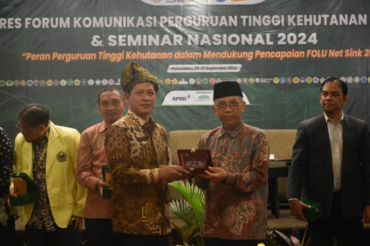 Dukung FOLU Net Sink 2030, Dirjen PKTL MoU Dengan 40 Universitas Kehutanan