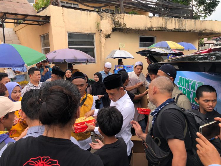 Sambangi Bogor Selatan, Cawabup Jaro Ade Temui Ulama dan Parah Tokoh Serta Disambut Antusias Masyarakat