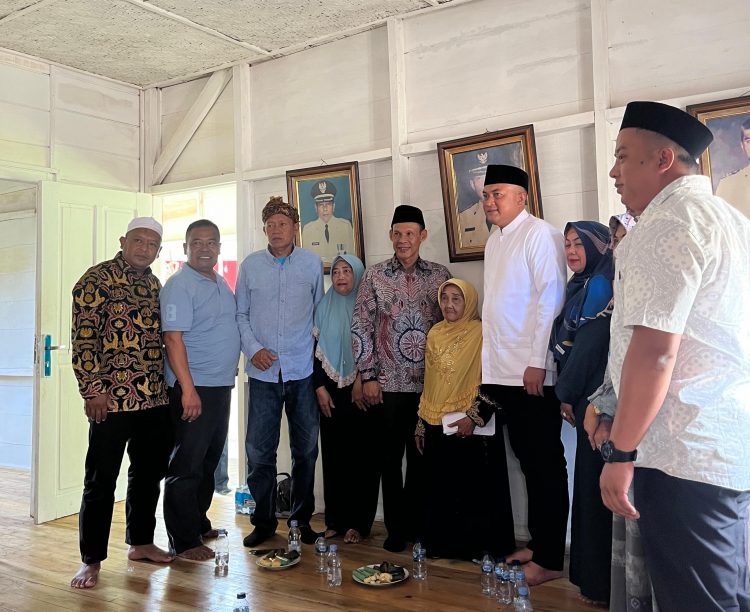 Rudy Susmanto – Jaro Ade Kunjungi Eks Kantor Bupati Bogor Pertama di Malasari Nanggung