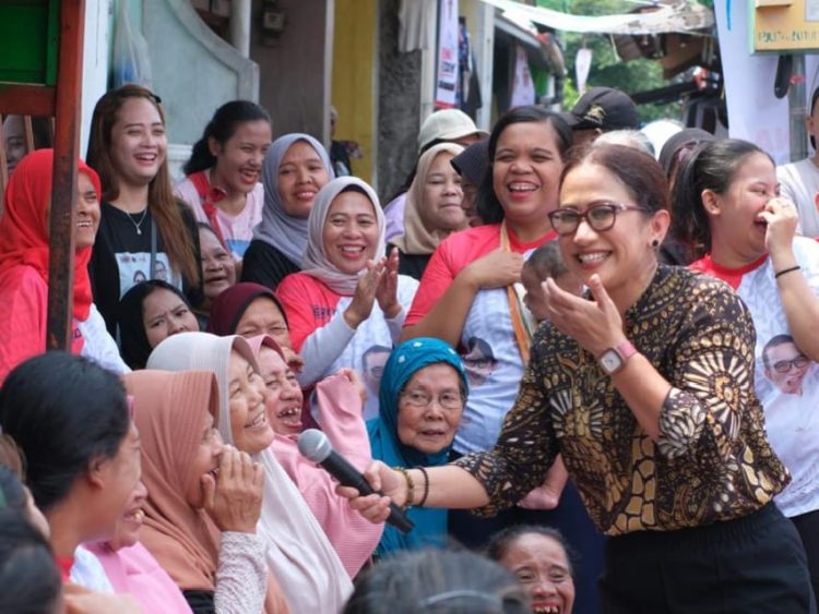 Rena Da Frina Janji Bawa Perubahan Lebih Baik Bagi Masyarakat 