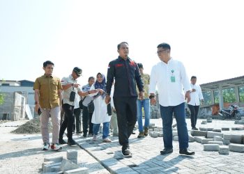 Direksi PPJ dan Komisi III Cek Kualitas Bangunan Pasar Jambu Dua