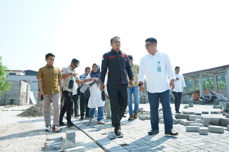 Direksi PPJ dan Komisi III Cek Kualitas Bangunan Pasar Jambu Dua