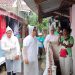 Eka Maulana Tetap Semangat Blusukan di Tengah Guyuran Hujan 