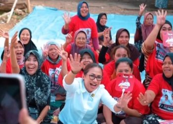 Atasi Kemiskinan, Rena Da Frina Akan  Programkan Insentif Modal Usaha Hingga Beasiswa Untuk Warga 