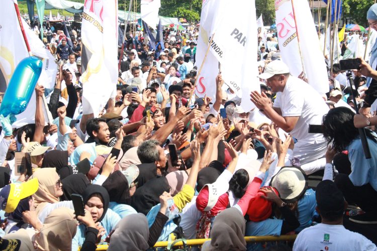 Cabup Bogor Rudy Susmanto Ribuan Relawan Menuju Kampanye Akbar di Sentul