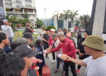 M1R SSB Kota Bogor Berbagi Takjil dan Santunan di Bulan Ramadan