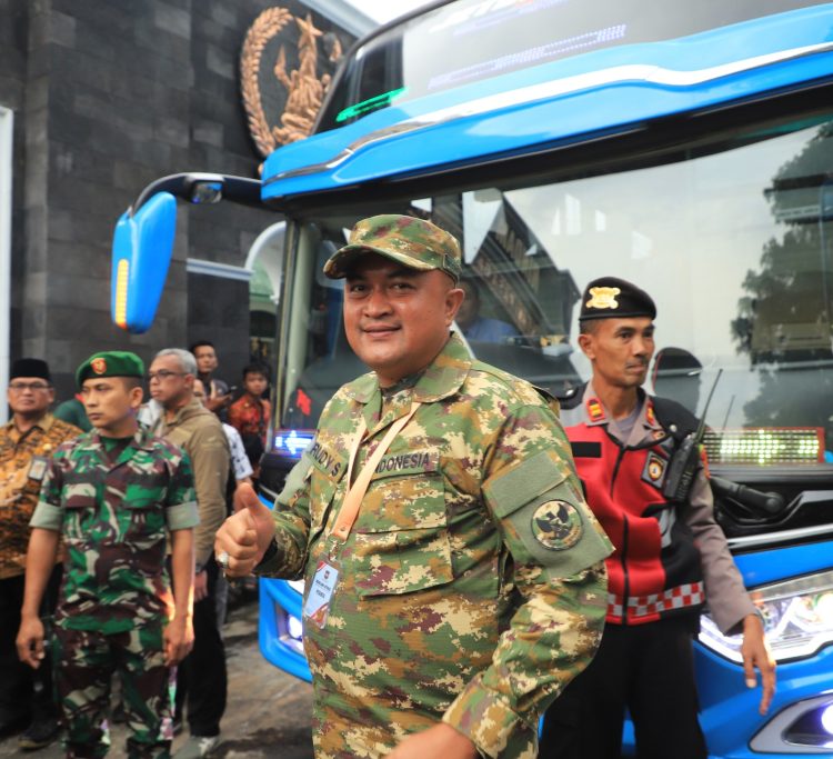Tegas! Bupati Rudy Perintahkan DPMD Bina Kades Viral di Media Sosial