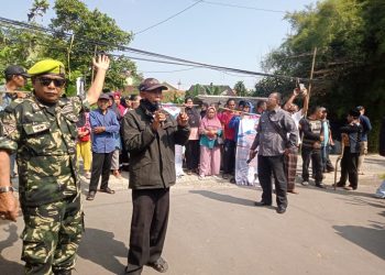 Menolak Konpensasi Dari PT PMC Ratusan Warga Demo di Kantor Kecamatan Tamansari