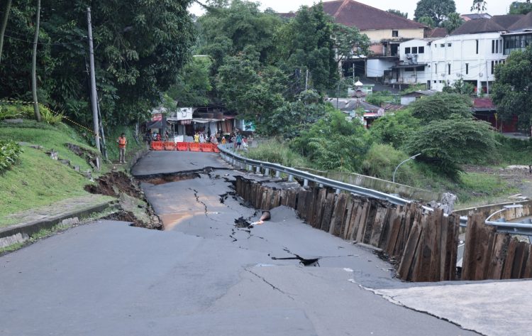 Relokasi Jalan Batutulis Yang Amblas Akan Telan Dana Rp45 Miliar