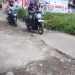 Warga Keluhkan Kondisi Jalan Pondok Bitung yang Rusak Parah