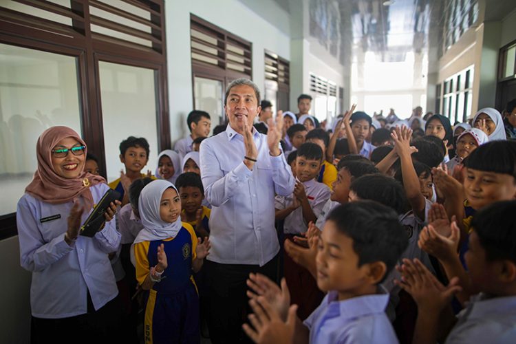 kekurangan tenaga pengajar