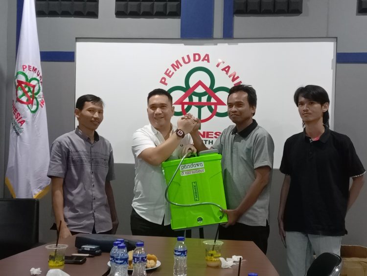 Pemuda Tani Kota Bogor Dukung Ketahanan Pangan Warga Villa Mutiara
