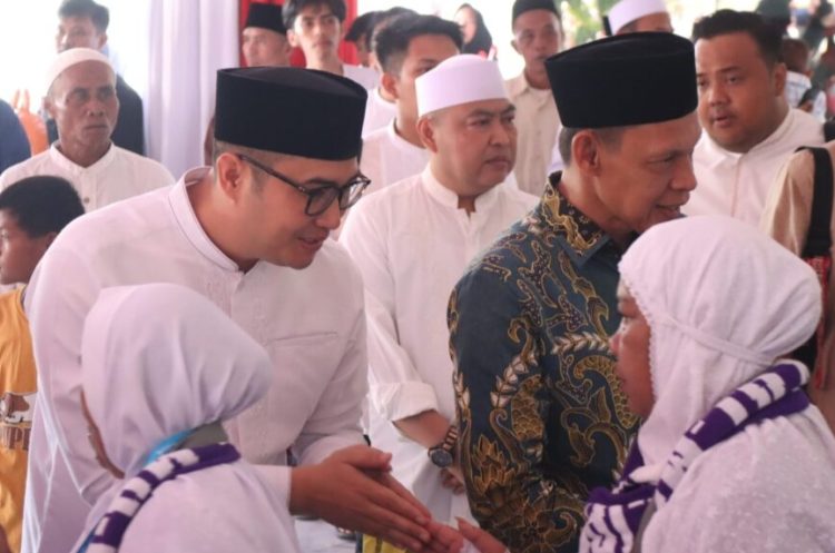 Ketua DPRD Sastra Winara Lepas Calon Jemaah Haji Kloter ke 2 Berjumlah 442 Orang