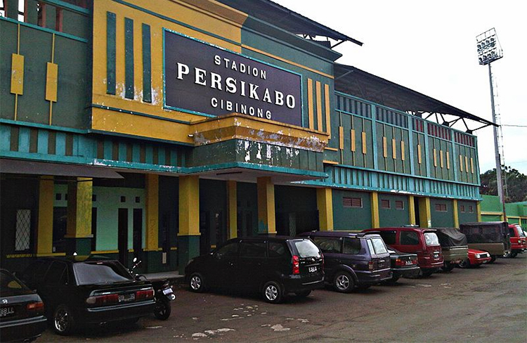 revitalisasi Stadion Mini Cibinong