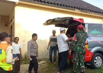 Tertabrak Kereta