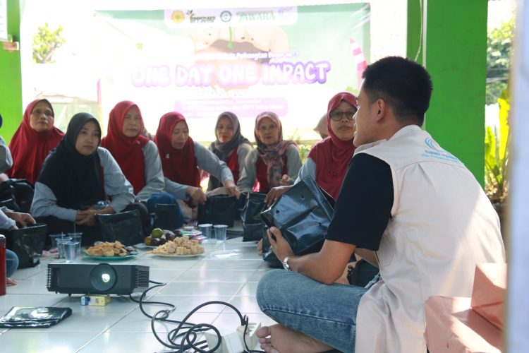 Badan Eksekutif Mahasiswa (BEM) Polbangtan Bogor menggelar kegiatan pengabdian kepada masyarakat bertajuk One Day One Impact; Satu Tanaman, Seribu Harapan. Sumber Foto : POLBANGTAN