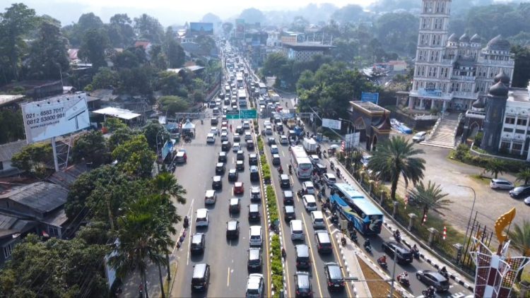 Arus Kendaraan Menuju Kawasan Puncak Bogor