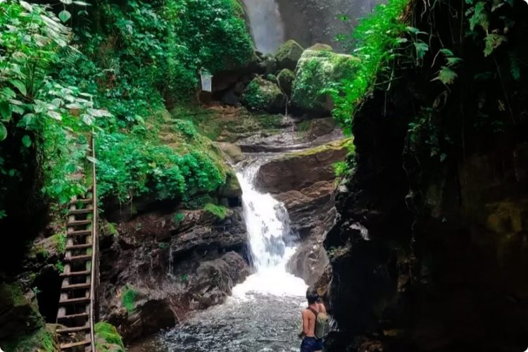 Curug Walet Pamijahan