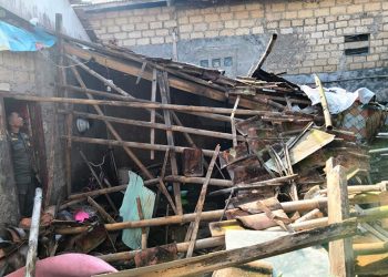 dihantam angin kencang