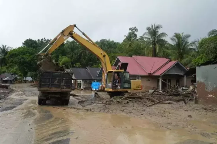 17 jenazah korban banjir bandang