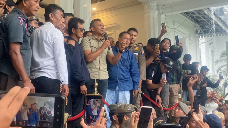 Selesaikan Polemik Angkot, Jenal Mutaqin Siap Sampaikan Aspirasi Sopir ke Wali Kota